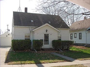2nd image of 513 E 1st St S