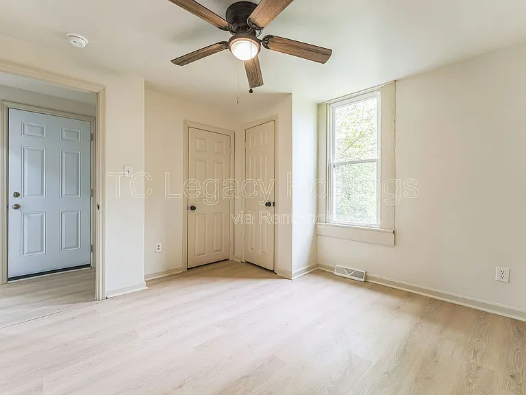 421 Walnut Ave — Photo 29
