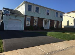 21 Tomar Ct, Bloomfield, NJ 07003