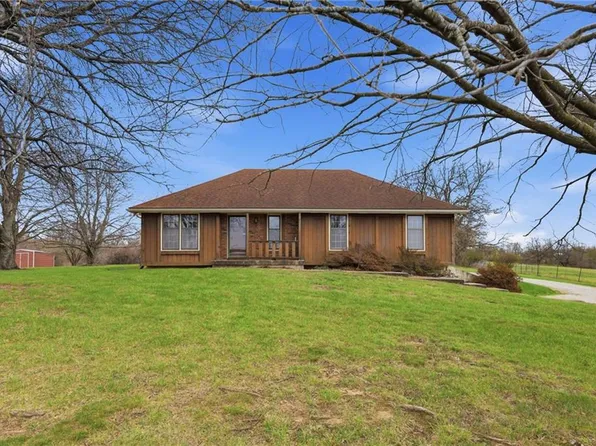 24801 E Cowherd Rd, Blue Springs, MO 64015