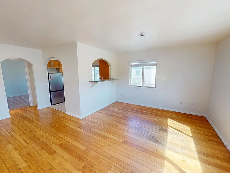 100 Palm Ave — Photo 1