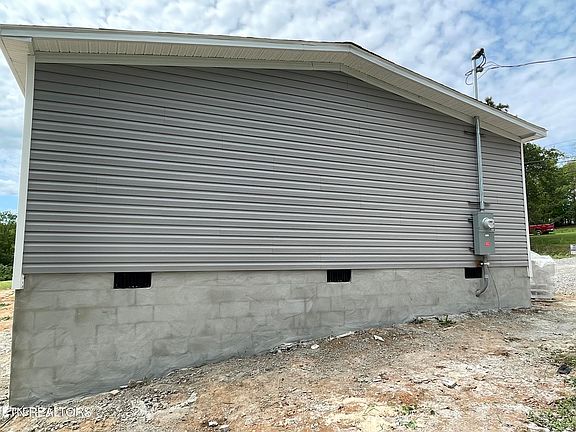 4th image of 418 Oak Grove Rd