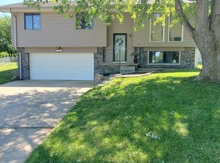 3211 Henery Cir, Bellevue, NE 68123