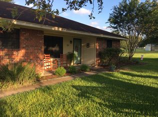 25 Lookout Ln, Victoria, TX 77905