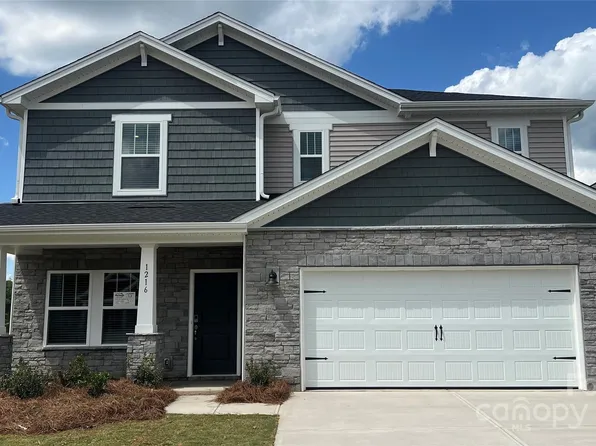 1216 Morehead Dr, Salisbury, NC 28144