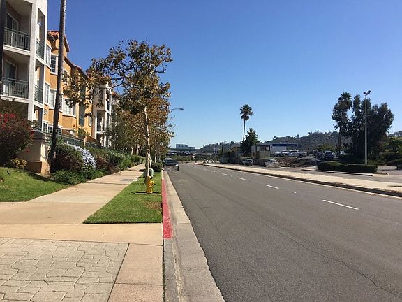 5th image of 2050 Camino De La Reina Unit 205