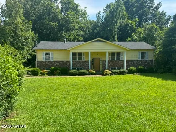 44 Oakridge Dr, Jackson, TN 38305