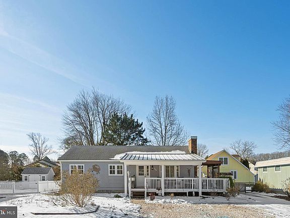 2nd image of 733 Fenwood Cir