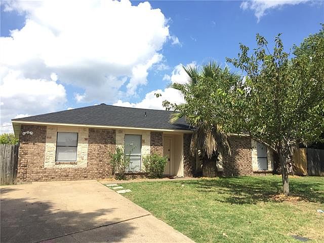 1st image of 203 Madre Cir