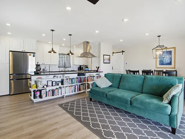 8426 Fireside Ave, San Diego, CA 92123
