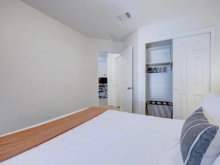 3409 Kissman Dr — Photo 9