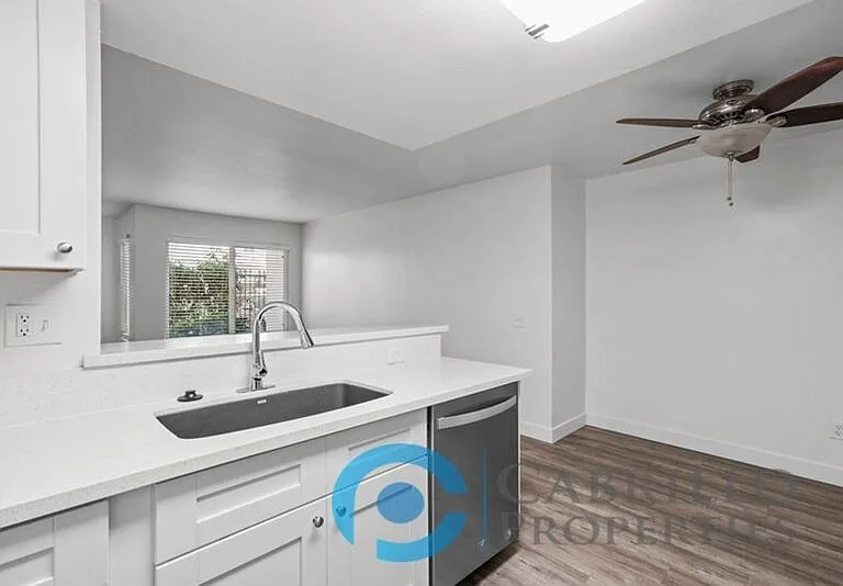 1016 Hornblend St #1 — Photo 15