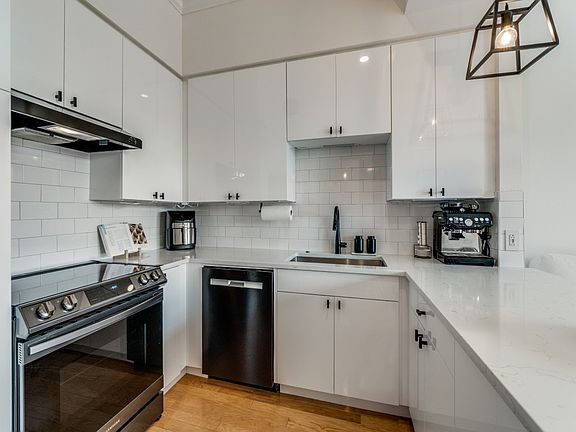 5th image of 3225 Turtle Creek Blvd APT 1235