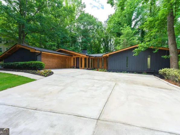 3065 Brookview Dr, Marietta, GA 30068