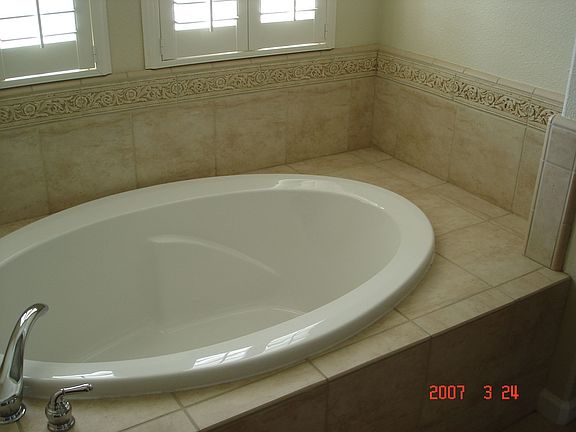 Master Bathtub