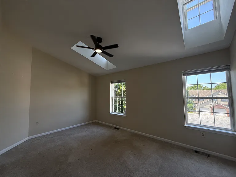 120 Spruce Ct — Photo 17