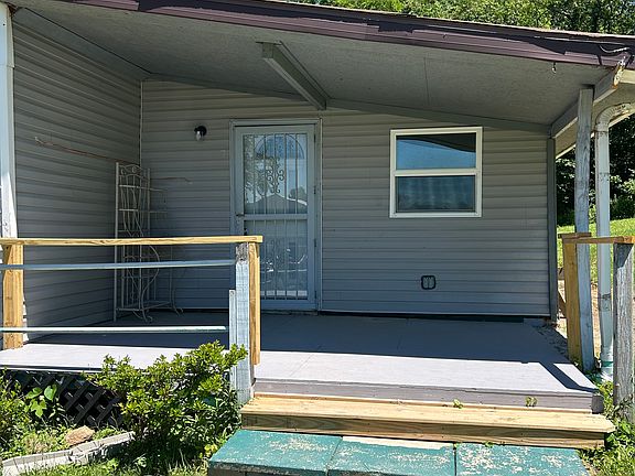 2nd image of 1383 Georges Fairchance Rd