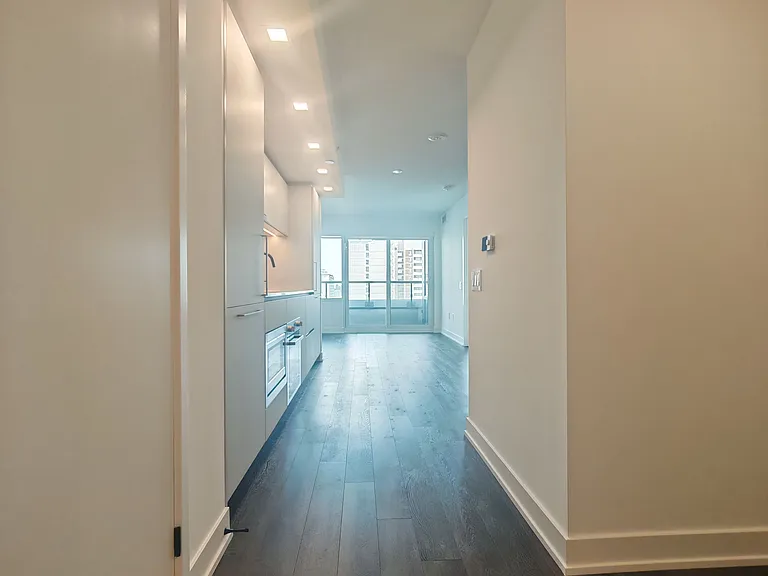 609 Sherbourne St #2211 — Photo 5