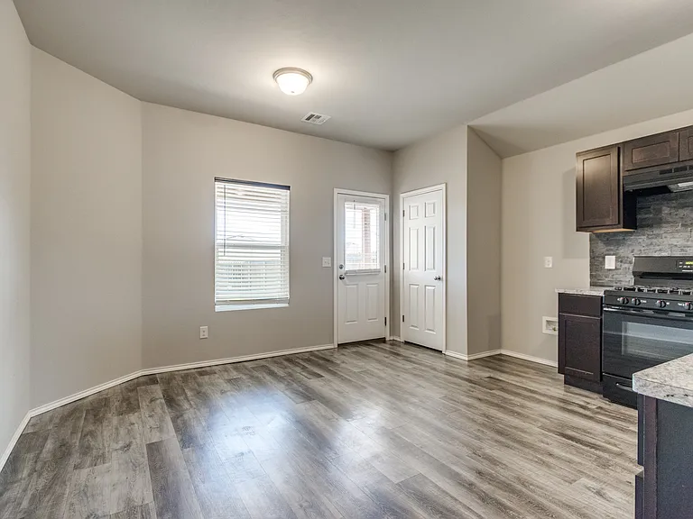 626 Audrey Dr — Photo 16
