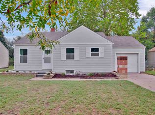 2557 E Sennett St, Wichita, KS 67211