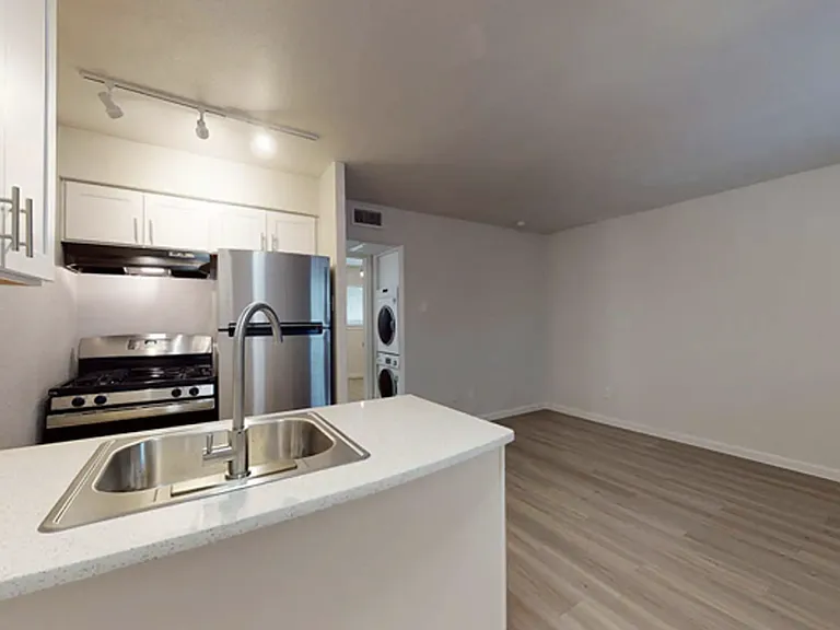 4711 Reiger Ave — Photo 1