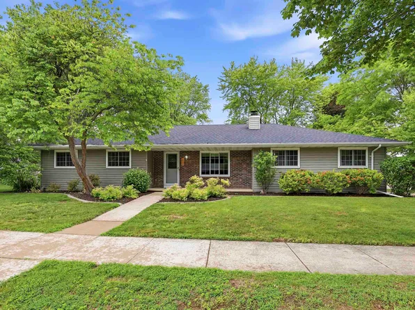 2900 E Lourdes Dr, Appleton, WI 54915