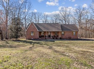 818 Oakland Dr, New Johnsonville, TN 37134