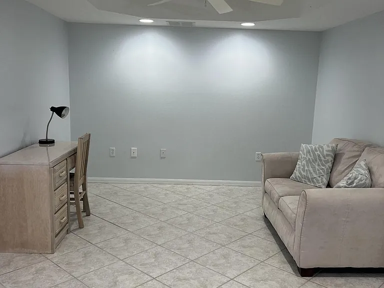 8921 Lake Dr #304 — Photo 18