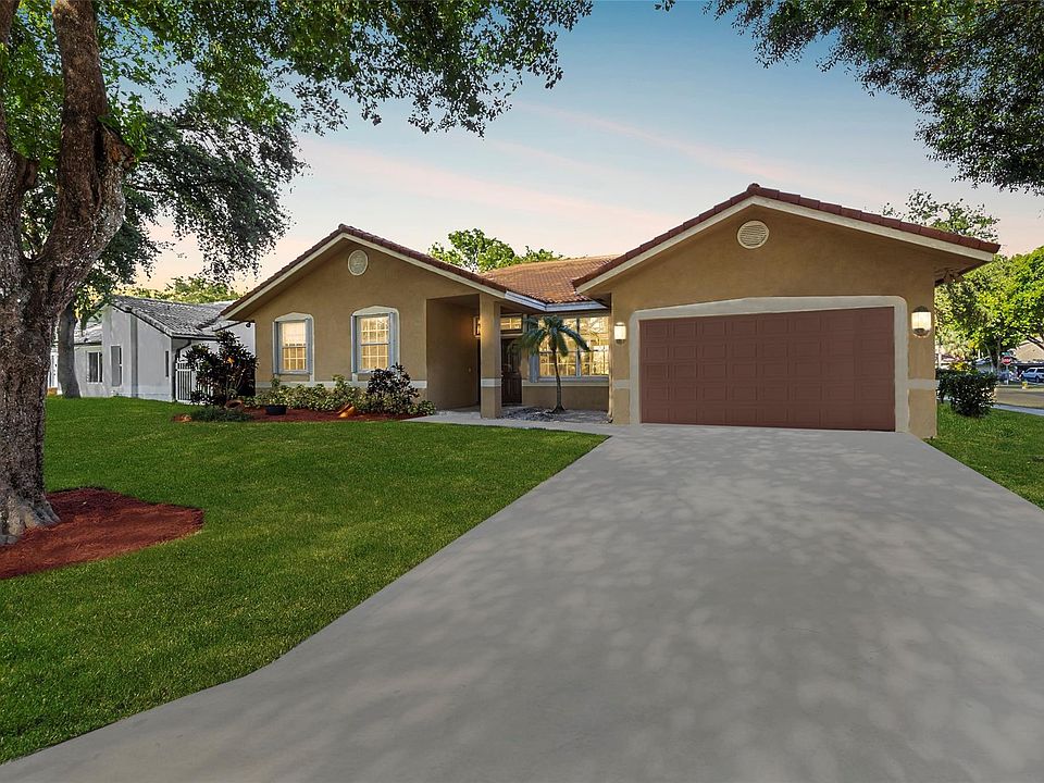 1st image of 5012 NW 45th Avenue