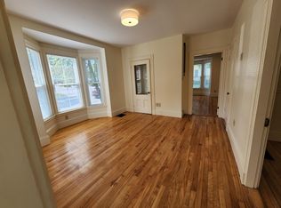 2 Royal Ave #1, Freeport, ME 04032