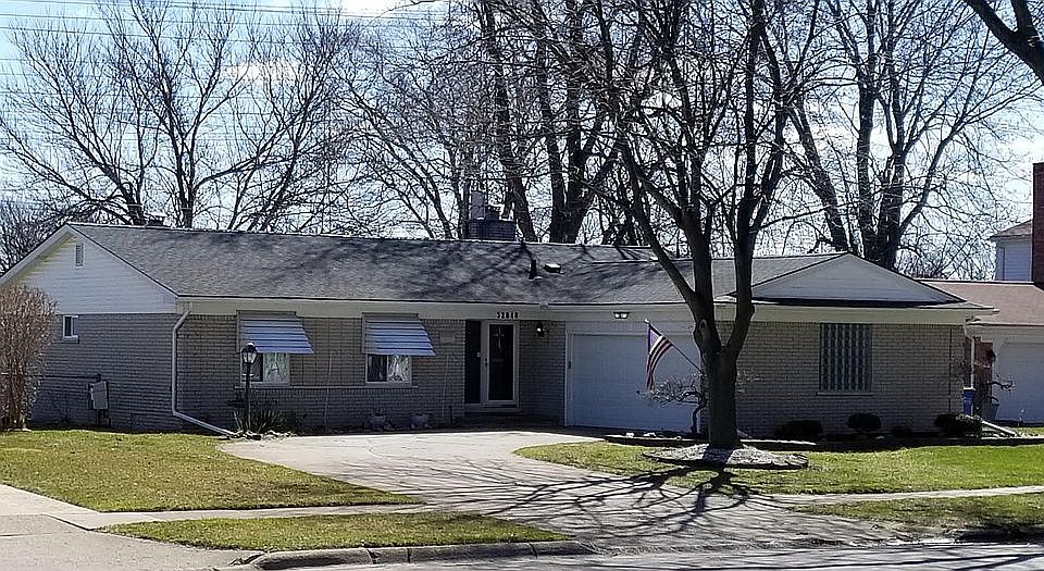 1st image of 32848 Cambridge Dr