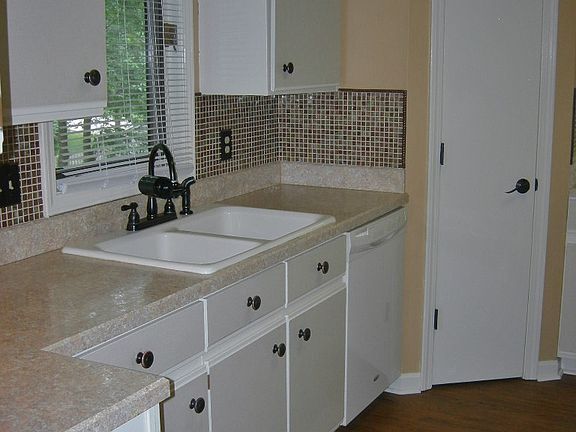 4th image of 3552 Woodlane Dr