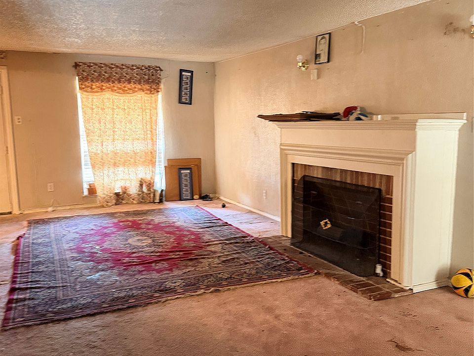 2nd image of 9405 Glengreen Dr