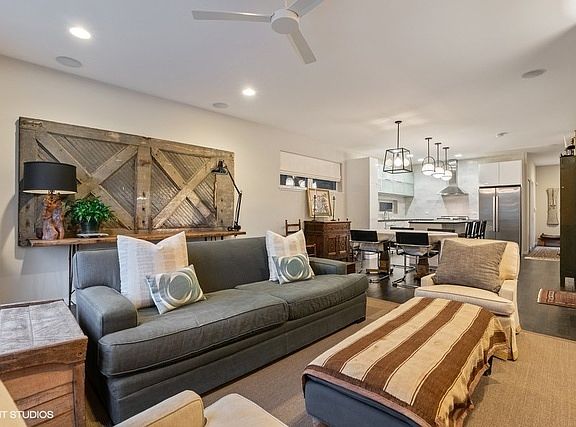 5th image of 1807 W Wabansia Ave #2