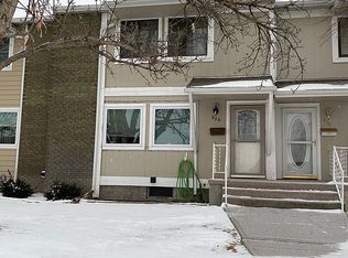 920 Cedar St, Chadron, NE 69337