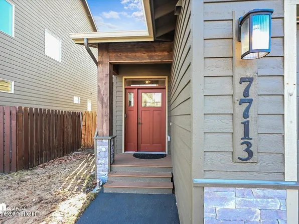 7713 Gate Creek Dr, Anchorage, AK 99502