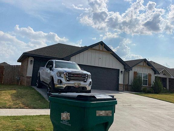 3rd image of 11020 SW 34th Ter