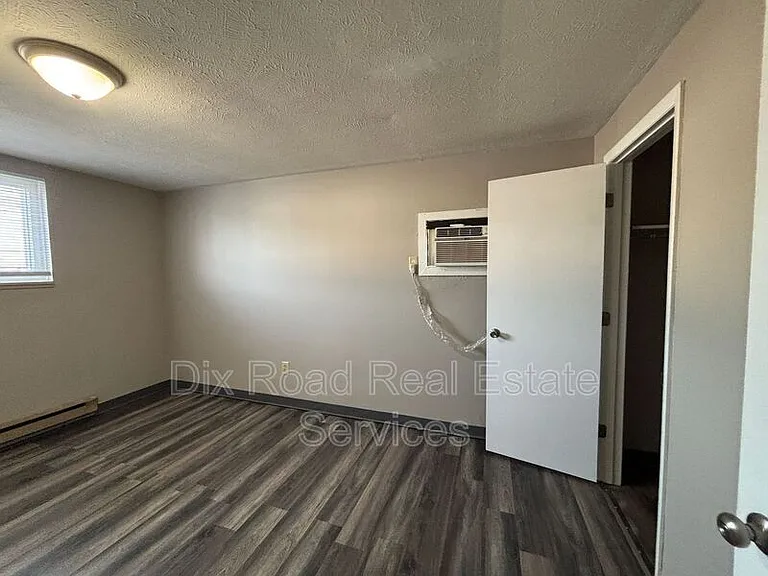 735 Trumbull St #1 — Photo 11
