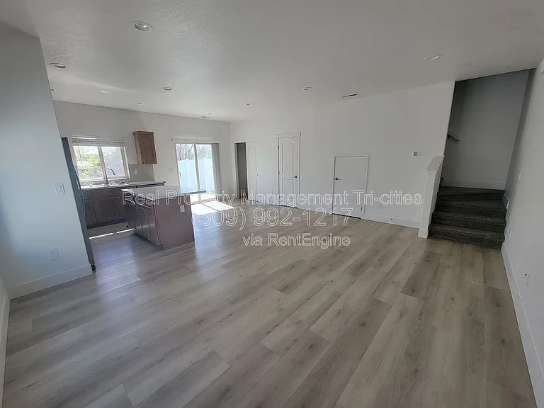 6708 Dradie Pl — Photo 2