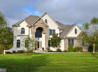 171 Red Corner Rd, Douglassville, PA 19518