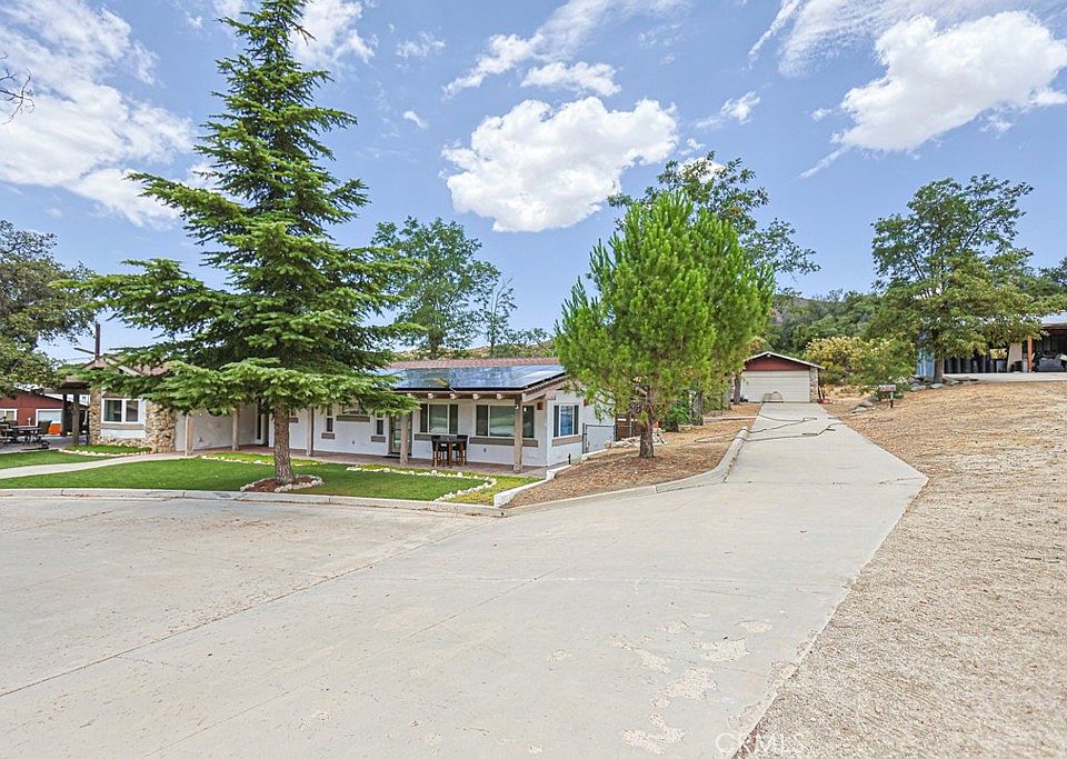 1st image of 38181 Valley Oak Ln