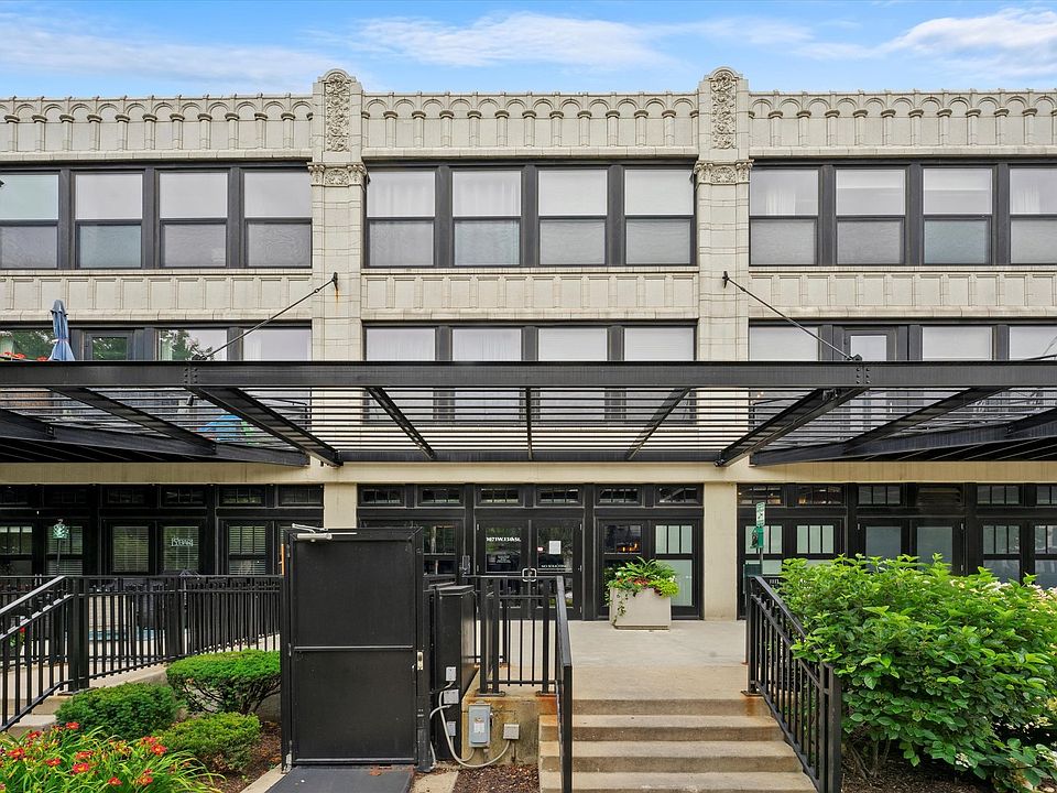 1st image of 1071 W 15th St Unit 201