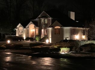 21 Perrins Peak Rd, Stony Pt, NY 10980