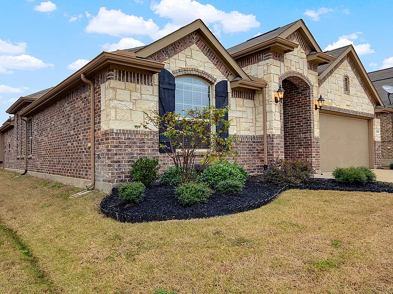 16613 Stillhouse Hollow Ct — Photo 2