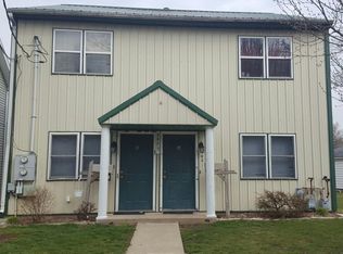 903 1/2 W Washington St, Bloomington, IL