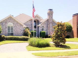 2020 Hearthstone Dr, Carrollton, TX 75010
