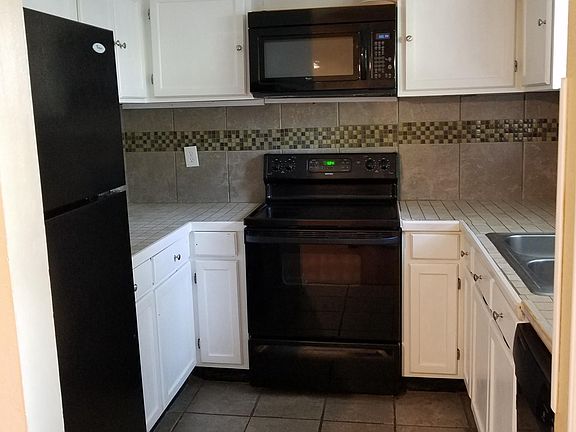 5th image of 502 Cedarwood Dr