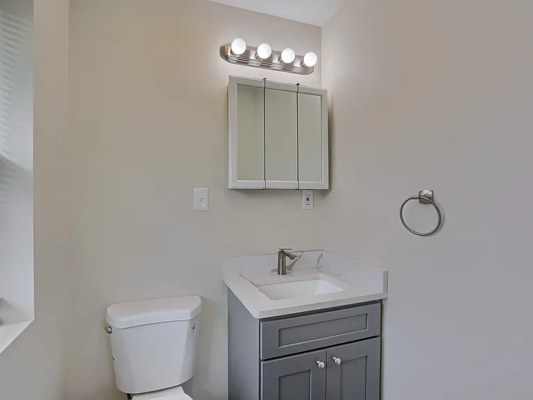 102 Kathleen Dr #2 — Photo 16