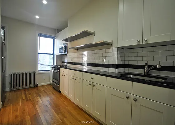 Rented by Town Residential | media 23