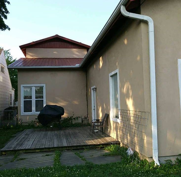 2nd image of 2531 Belmont Ave